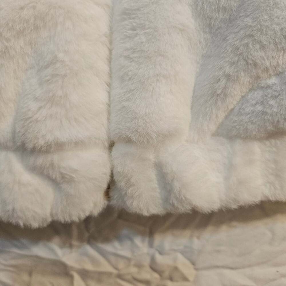 Rachel Zoe Girls White Faux Fur Zip Vest Gold Heart Pull Size 7/8